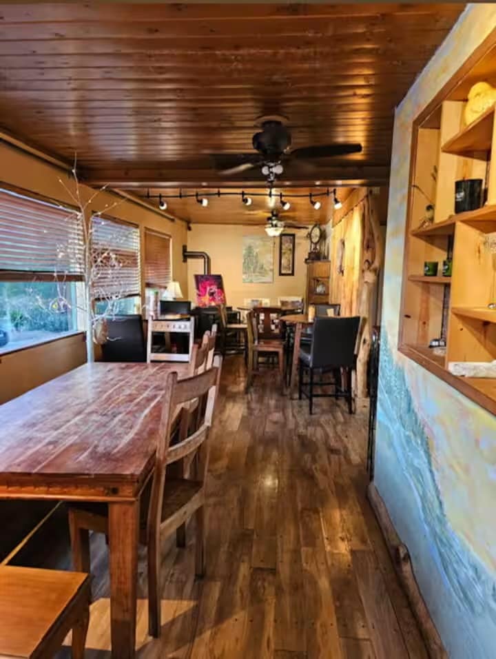 Local restaurants - 2411 Glacier Dr