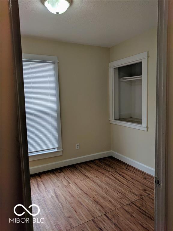 Building Photo - 2310 N Kenwood Ave