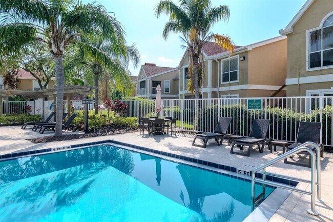 Building Photo - 9481 Highland Oak Dr