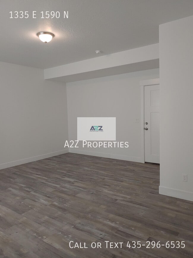 Building Photo - 1335 1590 N