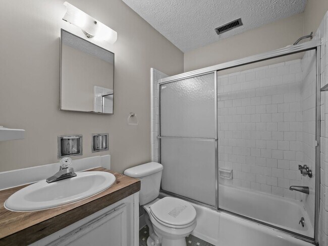 Building Photo - Welcome to Sophia Drive!