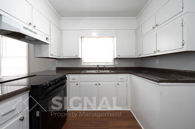 Building Photo - 416 Lance Ln