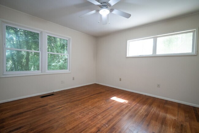 Building Photo - 175 Habersham Way