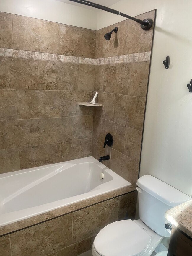 Building Photo - Beautiful Home for rent in Rigby