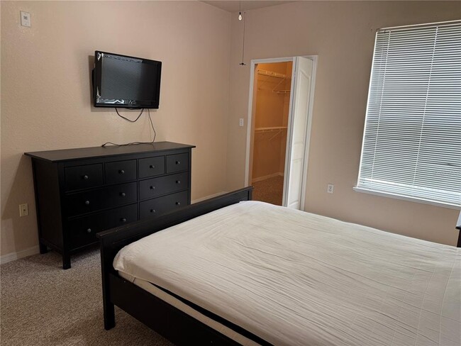 Building Photo - 8908 Legacy Ct