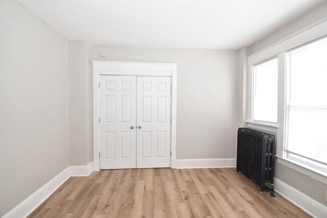 Building Photo - Price Reduced! 4 bedroom 2 story Single Family Home
