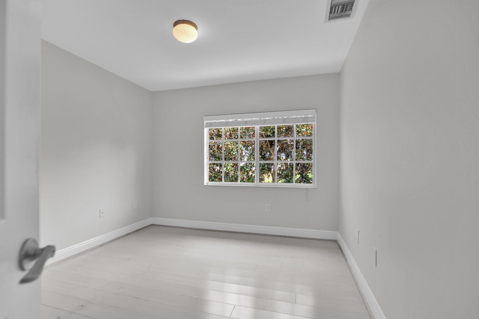 Building Photo - 6599 Old Farm Trl