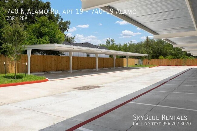 Building Photo - 740 N Alamo Rd