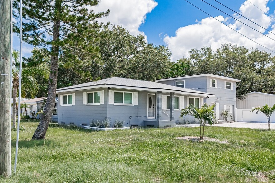Building Photo - 7181 49th Ave N