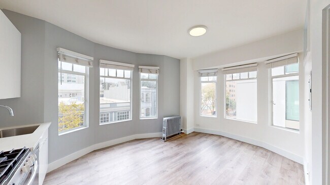 Building Photo - 810 Eddy St