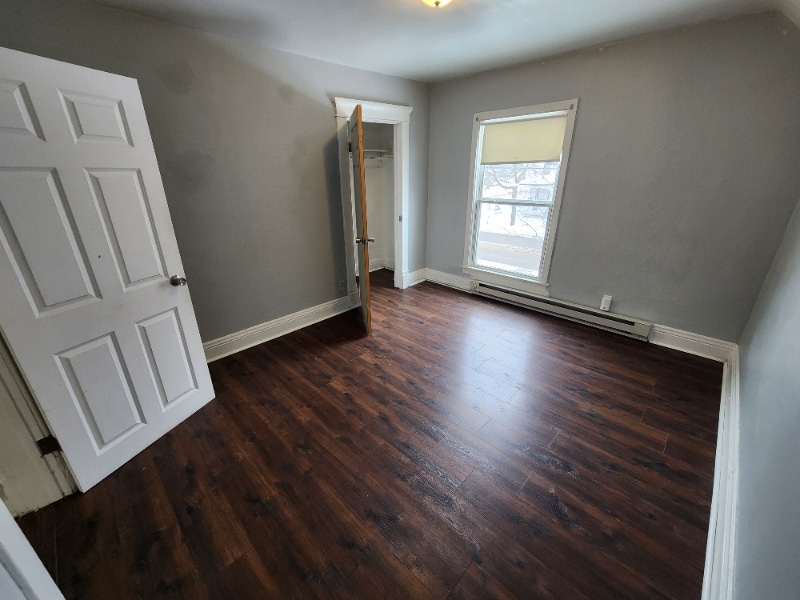 Building Photo - 1119 Lake St