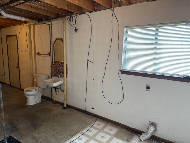 Building Photo - 4 Brown Ct