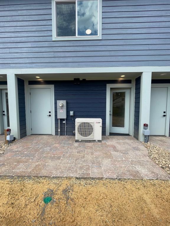 Building Photo - 289 Frst Hl Rd