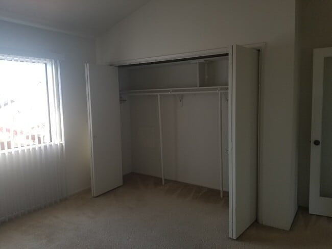 Huge main closet - 2007 Ruhland Ave