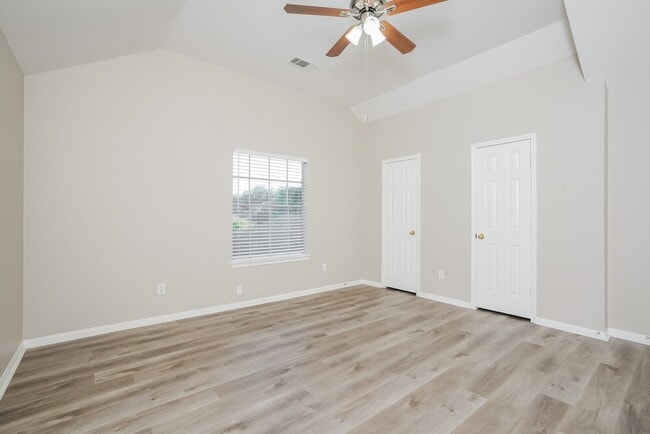 Building Photo - 1423 Tilman Dr