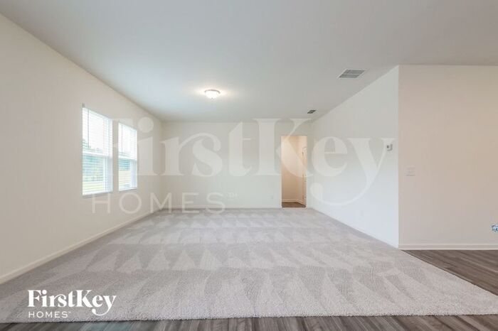 Building Photo - 135 Knightsbridge Ln