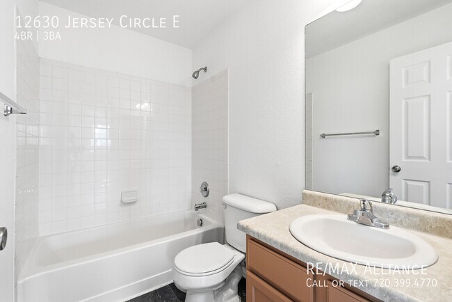 Building Photo - 12630 Jersey Cir E