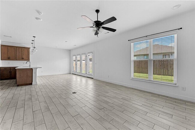 Building Photo - 2090 Wildflower Dr