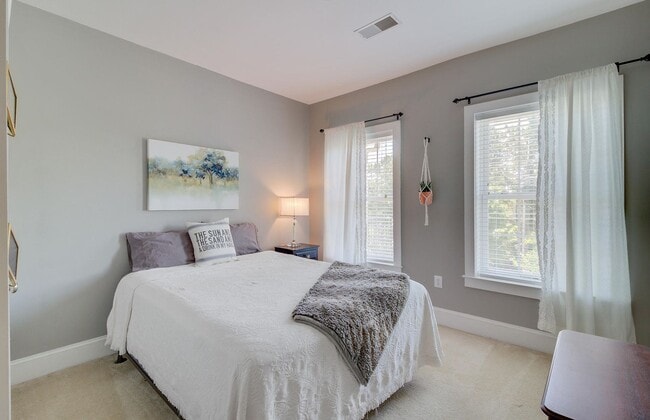 Building Photo - 3 Bedroom 2.5 Bath Condo in Etiwan Pointe ...