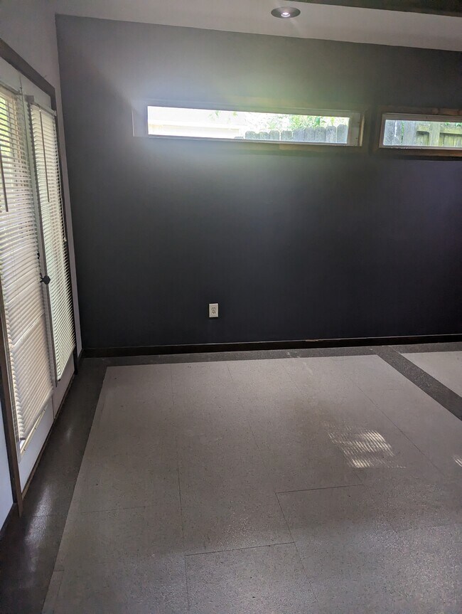 Building Photo - 744 Law St NW