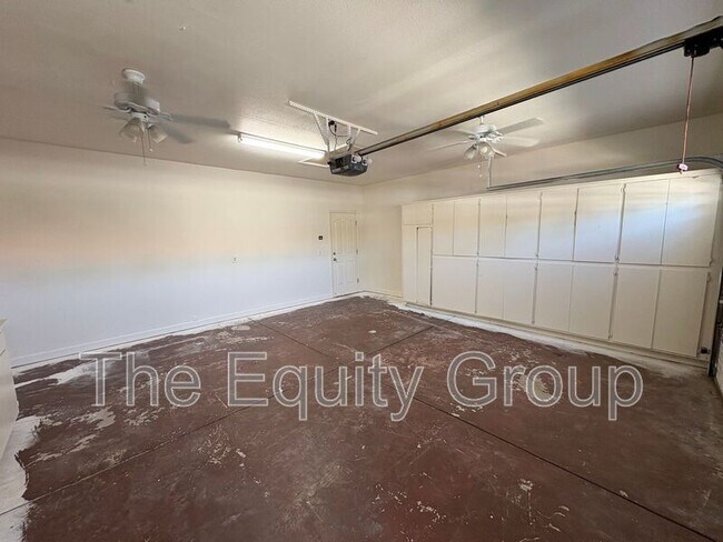 Building Photo - 1106 N Crenshaw St