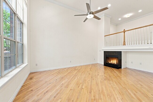 Building Photo - $2,895.95 with $300 Off the first month's rent, 2 Beds - 2.5 Bath, Townhome in Lone Tree with Bal...