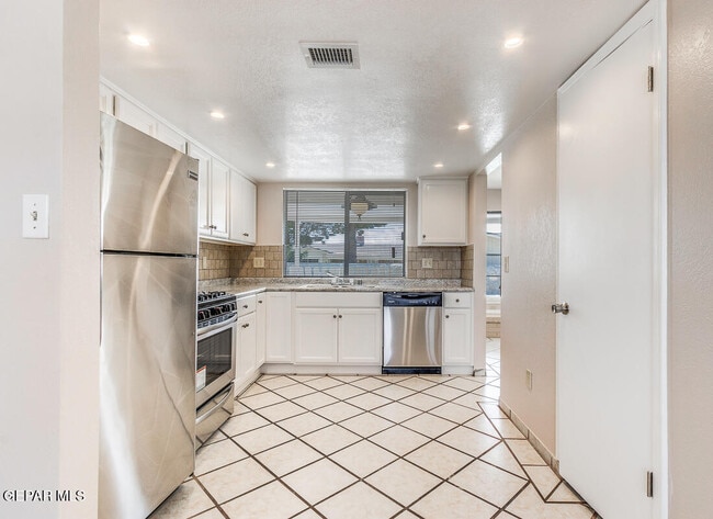 Building Photo - 5016 Cockrell Ln