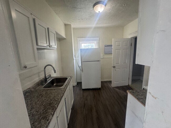 Building Photo - 14012 Scioto Ave