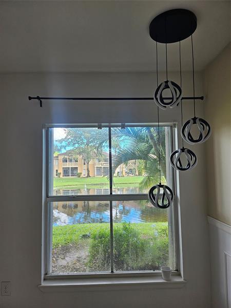 Building Photo - 4831 Via Palm Lakes