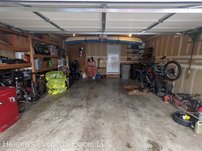 Building Photo - 3 br, 2.5 bath House - 259 NW Clay Court