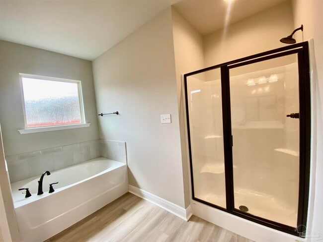 Building Photo - 831 Avellanas Dr