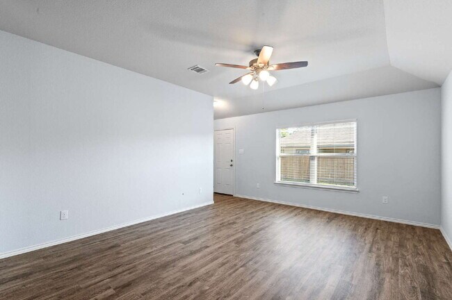 Building Photo - 2024 Cedar Tree Ct