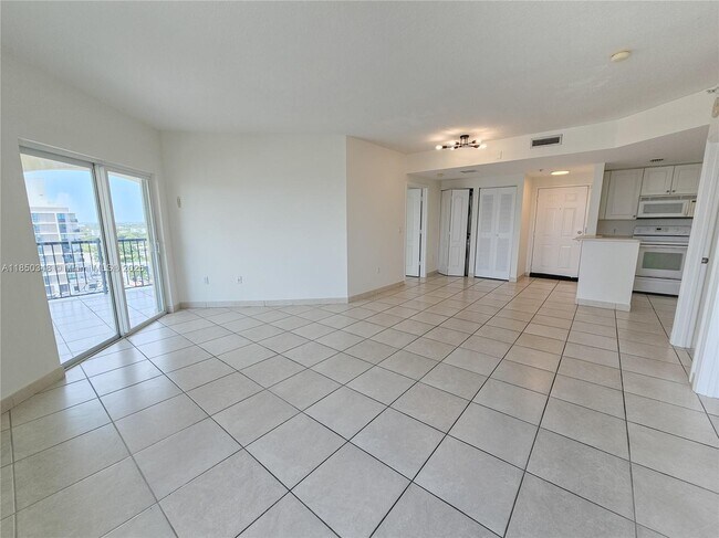 Building Photo - 1627 SW 37th Ave