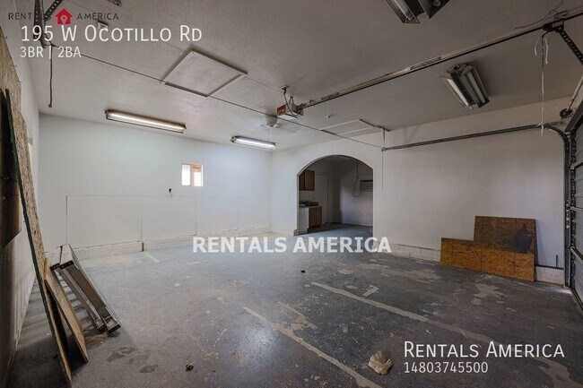 Building Photo - 3 ACRE Horse Property with 3bed 2 bath Hom...
