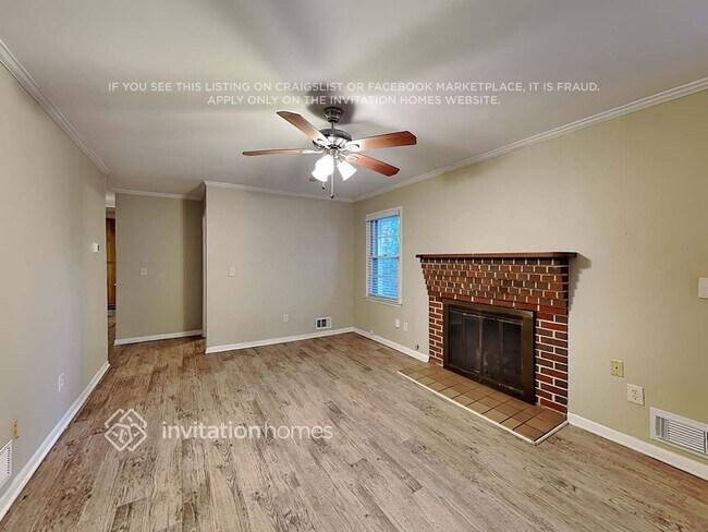 Building Photo - 686 Rollingwood Pl