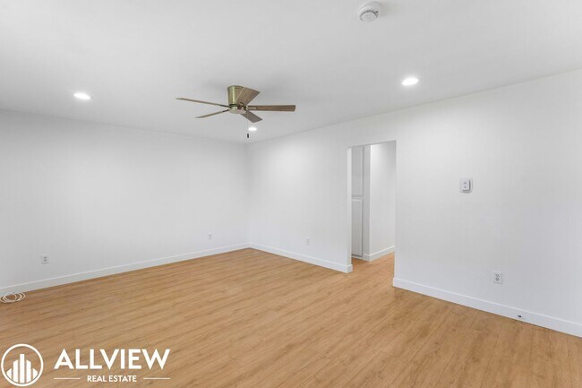 Building Photo - 16651 Tunstall Ln