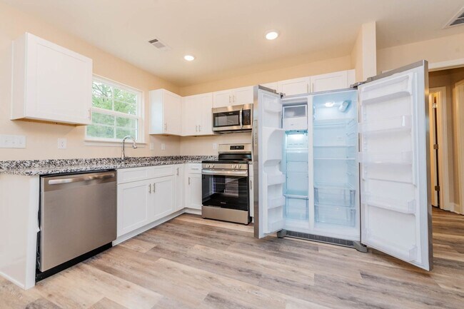 Building Photo - 122 Tabor Dr