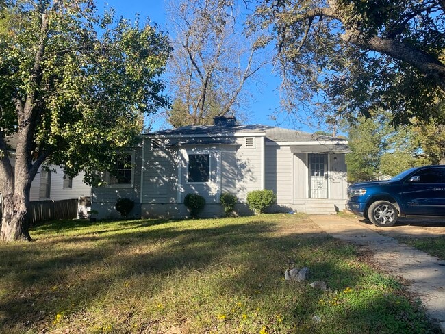 Building Photo - 152 E Wichita St