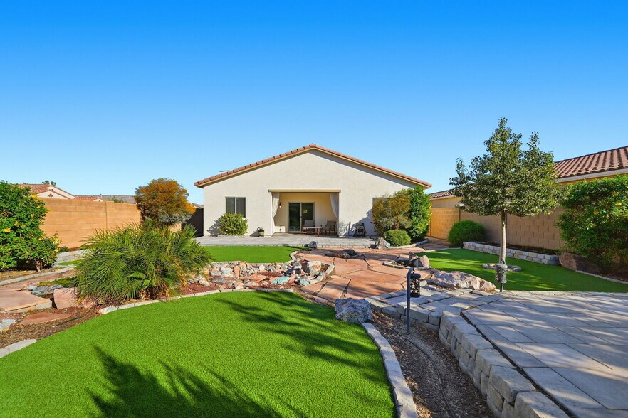 Building Photo - 3017 N Majestic Ct