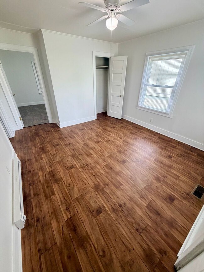 Building Photo - 704 Jackson St