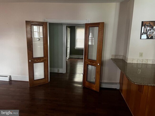 Building Photo - 125 Tilton St