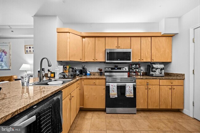 Building Photo - 631 D St NW