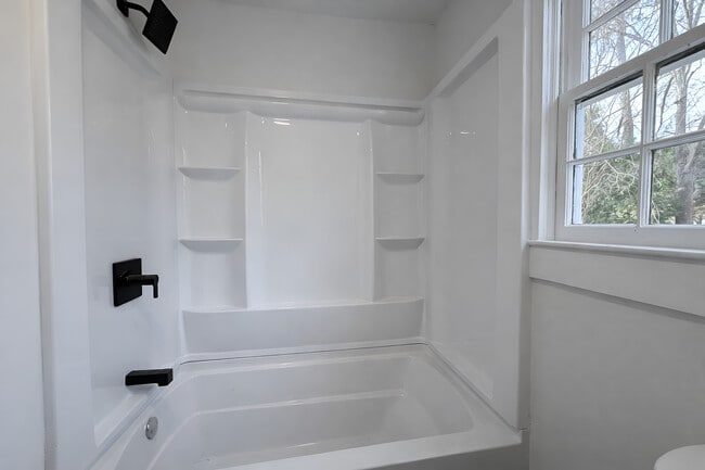 Building Photo - Stanley