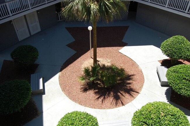 Building Photo - 10174 Beach Dr SW