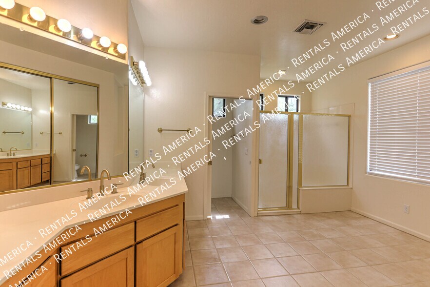 Building Photo - 5531 E Silver Mine Pl