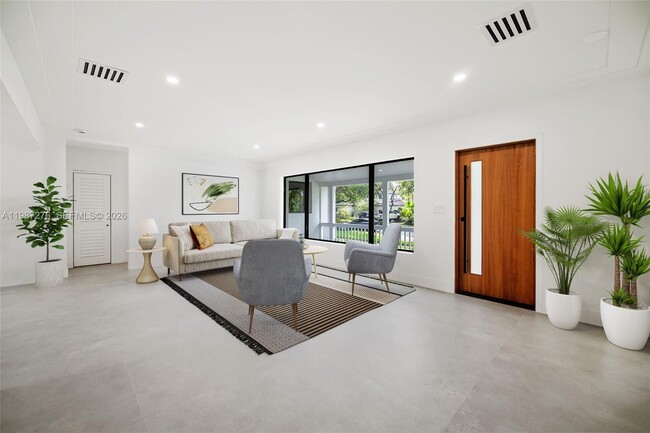 Building Photo - 235 NE 91st St