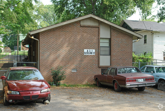 Building Photo - 831 Cleveland St