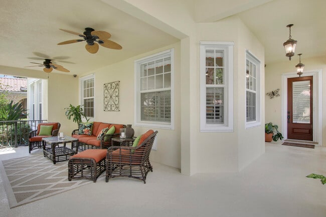 Building Photo - 136 Florence Dr