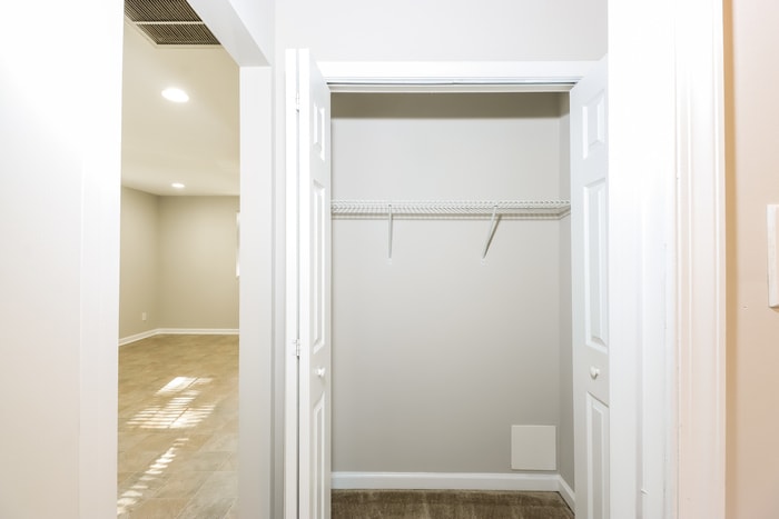 Building Photo - 1908 Madison Rd