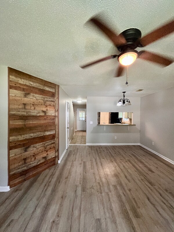 Building Photo - 214 Plantation Rd